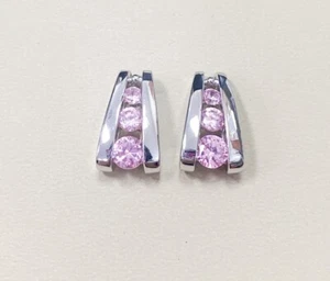 0,62 ctw WUNDERSCHÖNE ROSA DIAMONIQUE STEIN STERLINGSILBER OHRSTECKER NEU!! - Bild 1 von 2