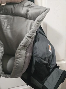 Ergobaby Original Bundle Of Joy Baby Carrier And Infant Insert EUC Gray - Picture 1 of 3