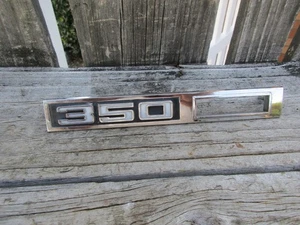 1969 CHEVY PASSENGER CAR 350 FENDER EMBLEM - Bild 1 von 3