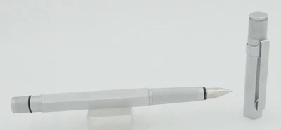 Pluma Estilográfica Rotring 600 Plata - Plumín Fino - C. Años 90 - Hecha en Alemania Foto 1 de 4