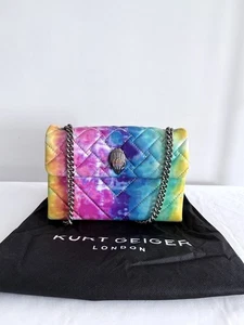 Bolso de hombro de cuero Kurt Geiger Kensington abstracto arco iris tie dye bolso pequeño - Imagen 1 de 16