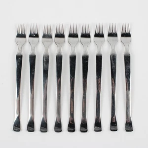 Lot of 9 Oneida Mod Cocktail Seafood Forks Stainless Steel Glossy Finish - Picture 1 of 5