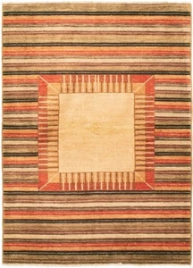 Traditional Hand Knotted Area Rug 4'1" x 5'10" Wool Carpet - Picture 1 of 9