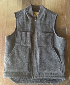 Filson Men’s Lined Mackinaw Wool Work Vest - Charcoal Size M - Picture 1 of 4