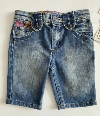 Guess Jeans Girls Denim Jean Shorts Bermuda Embroidered Pockets Size 4 NWT - Image 1 of 2