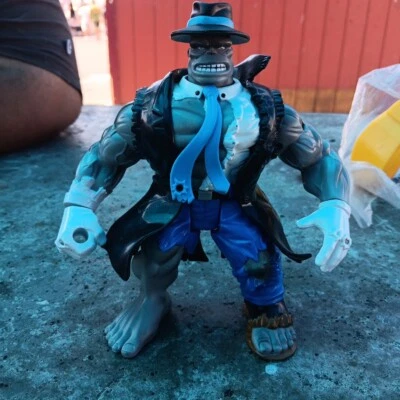 Marvel Inc. Hulk Grey 6.5” Battle Damaged Mr FixIt Toybiz 1996 with Outfit - Image 1 of 4