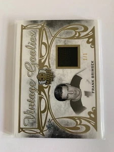 2017-18 Leaf Masked Hombres Vintage Goalies Memorabilia Gold #VG04 Frank Brimsek 1/1 - Imagen 1 de 2