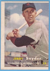 1957 Topps #22 Jerry Snyder. Washington Senators. EX/MT (OC). - Picture 1 of 2