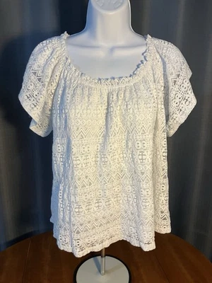 Blusa para mujer Melrose and Market de encaje blanca con mangas de gorra pequeña  Foto 1 de 4
