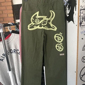 BANDAGE BOY by offgod Running Cat Pants in Forest Green - Picture 1 of 4