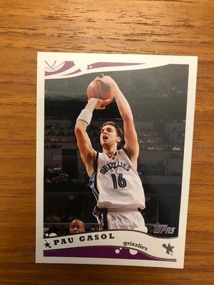2005-06 Topps Basketball Card Pau Gasol #129 NRMT - Image 1 of 2