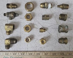 25J51 ACCESORIOS LATÓN SURTIDO, 16 UNIDADES, BUEN ESTADO - Imagen 1 de 2