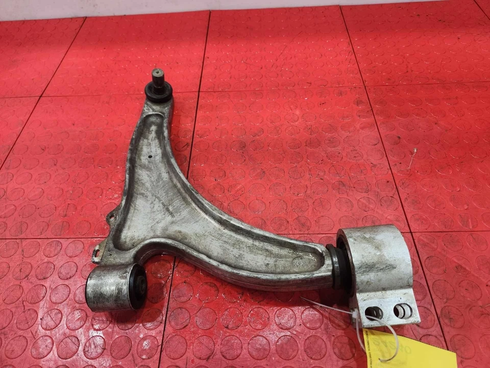 Brazo de control inferior delantero GM para lacrosse Regal Malibu lado derecho del pasajero OEM Foto 1 de 4