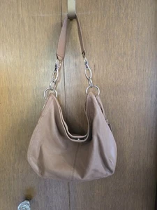 Bolso tipo cubo de hombro retro bohemio Calvin Klein - Imagen 1 de 11