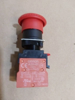 Pulsador de parada de emergencia Omron STI A22-01, 2NC rojo, cabezal de 40 mm Foto 1 de 4