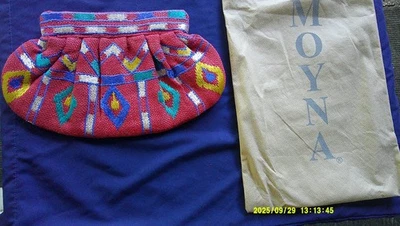 全新 带标签 Peruvian Connection Moynna Ikat 刺绣手拿包 — 第 1/4 张图片