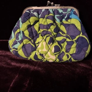 Vera Bradley Mini Kisslock Geldbörse mit Kleingeld Blumenmuster gesteppt - Bild 1 von 7
