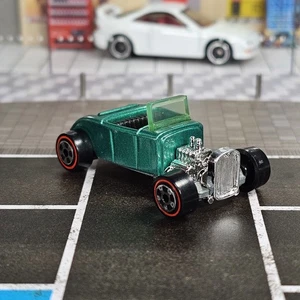 1/64 Johnny Lightning Redline Green 32 Ford Roadster The Challengers Roadster  - Picture 1 of 7