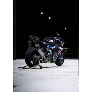 BMW inspiriert M1000RR Motorrad Kunstdruck 018 lebendiges Satin-Dekor für Enthusiasten - Bild 1 von 12