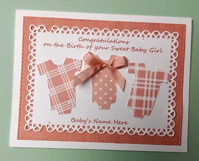 Nueva tarjeta de felicitación para bebé niña para nuevos padres con versículo de nombre personalizado en el interior Foto 1 de 4