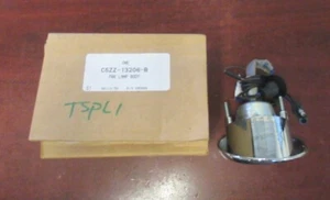 Mustang & Shelby 1965-66 NOS estacionamiento delantero derecho - lámpara de señal de giro - Imagen 1 de 6