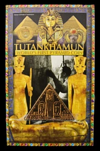 2008 IOM 1 Crown Bronze Tutankhamun World's 1st Pyramid Coin - Picture 1 of 2