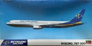 HASEGAWA Skymark Airlines BOEING 767-300 #10126 NISB 1:200 - Picture 1 of 6