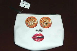 NEW Beauty Wash Spa Makeup Cosmetics Over Night BAG Luscious Lips BEING Toiletry - Picture 1 of 2