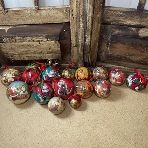 Lote De Colección De 15 Bolas Decoupage Navidad Papel Maché Edredón Adornos LEER - Imagen 1 de 11