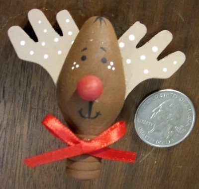 Broche prendedor de madera pintado Rudolph reno rojo marrón blanco negro solapa Navidad Foto 1 de 3