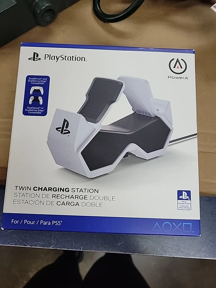 PowerA 1516956-01 Twin Charging Dock - Black/White