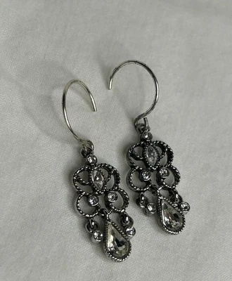 Pendientes colgantes Monet estrás lágrima facetada tono plata Foto 1 de 4