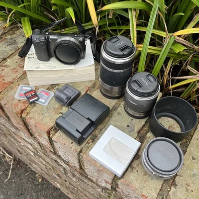 SONY [ ◉¯] Alpha NEX-5R Digital Camera SEL55210 /SEL1855 SEL16F28 Lens + Extras - Image 1 of 4