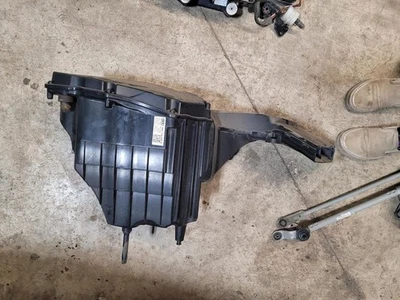 Air Cleaner Fits 18-21 AUDI SQ5 2048098 - Image 1 of 3