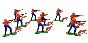 Figuren 9 Kunststoff Jäger und Hund 2 Zoll Spielzeug Vintage - Bild 1 von 4