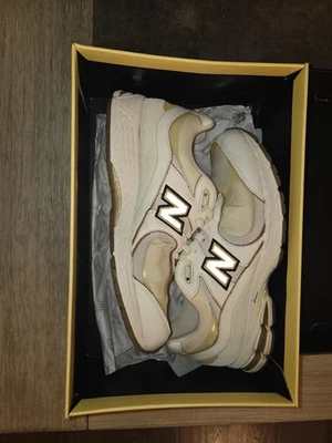Zapatillas New Balance 2002R Conversations Amongst US Talla 11.5 Foto 1 de 4