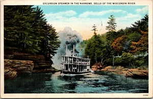 Excursion Steamer in the Narrows Dells of the Wisconsin River Postcard - Picture 1 of 2