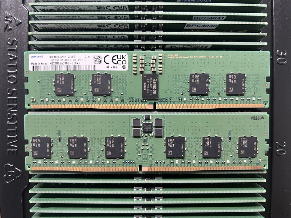 SAMSUNG 16GB RAM ECC RDIMM 1Rx8 DDR5 PC5-4800B ECC REG Sever Memory - Image 1 of 1