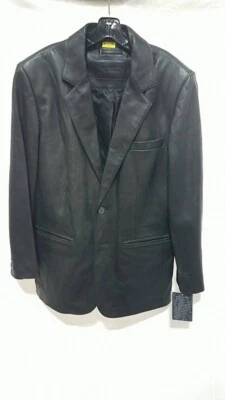 Roundtree & Yorke Sport Lamb Skin Coat  Men's Medium Size - Image 1 of 4