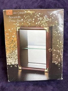 Vintage Kuriositätenschrank Vitrine - elegante Aufbewahrung aus Glas & Holz - Bild 1 von 3