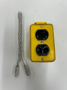 Salida Woodhead serie 3000 con empuñadura de alivio de tensión Kellems - Imagen 1 de 6