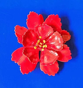 PIN Broche Metal Vintage Grande FLOR ROJA con Esmalte Estambre Amarillo Años 60 Tono Dorado - Imagen 1 de 3
