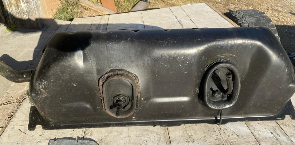 梅赛德斯-奔驰 W123 柴油油箱燃气柴油 300D 240D! 免费送货!  A21 — 第 1/4 张图片