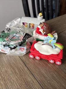 McDonald's Happy Meal Holiday Express Treno di Natale Auto Set 2017 Lotto di 4 Giocattoli - Foto 1 di 6