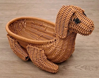 WICKER WOVEN RATTAN PUPPY DOG PLANTER EGG BASKET ANIMAL STORAGE BASKET  - Image 1 of 4
