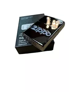 NUOVO accendino tascabile antivento Zippo 3D logo Zippo nero ghiaccio metallo 49417 SIGILLATO - Foto 1 di 4