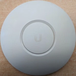 Punto de acceso Ubiquiti UniFi AP AC Lite - WiFi 5 (GigE PoE) (sin soporte de montaje) - Imagen 1 de 2