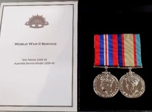 World War Two Set of 2 Replica Medals - Full Size, in Box: War Medal & ASM 39-45 - Picture 1 of 1