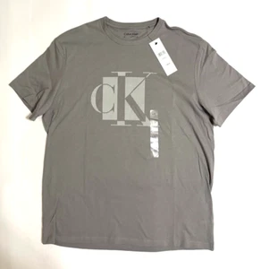 Camiseta para hombre Calvin Klein color topo CK monocle logo talla grande - Imagen 1 de 2