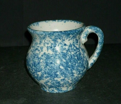 Esmalte de sal de sílabuba de gres esponjoso azul y blanco temprano (1860-1885) Foto 1 de 3